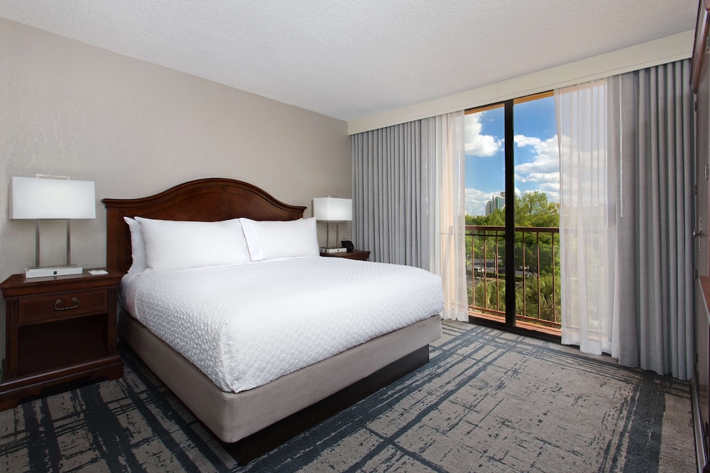 Embassy Suites by Hilton Orlando International Dr Conv Ctr — Hotel rooms in Orlando, Florida