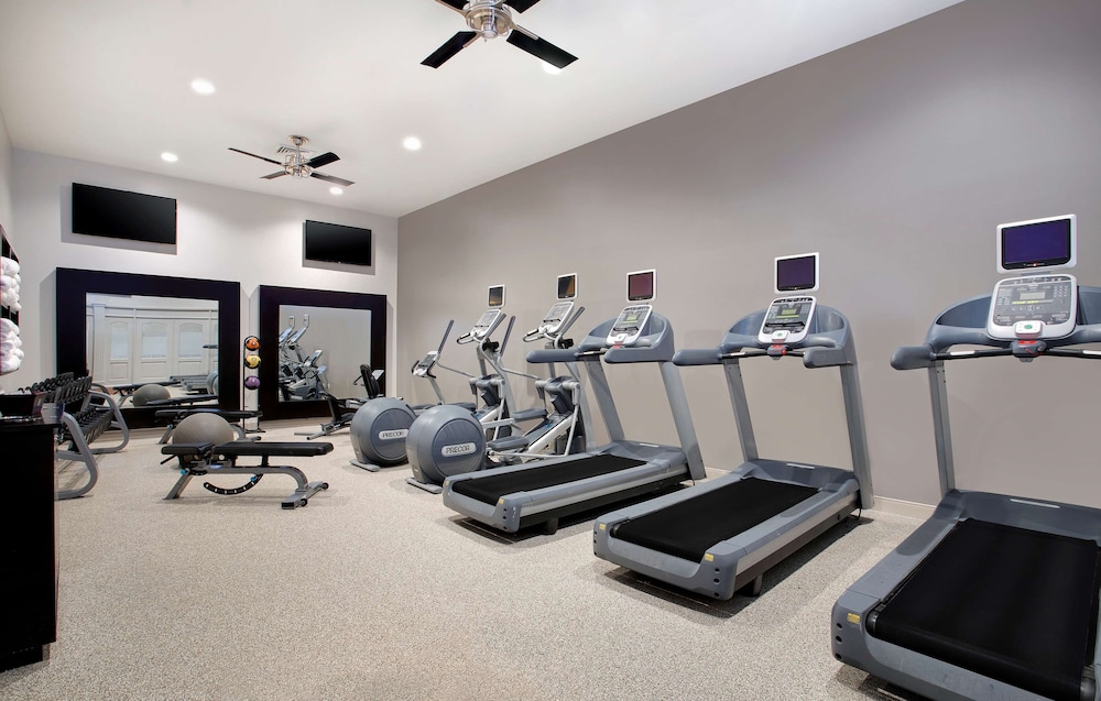 Embassy Suites by Hilton Orlando International Dr Conv Ctr — Sports & recreation in Orlando, Florida