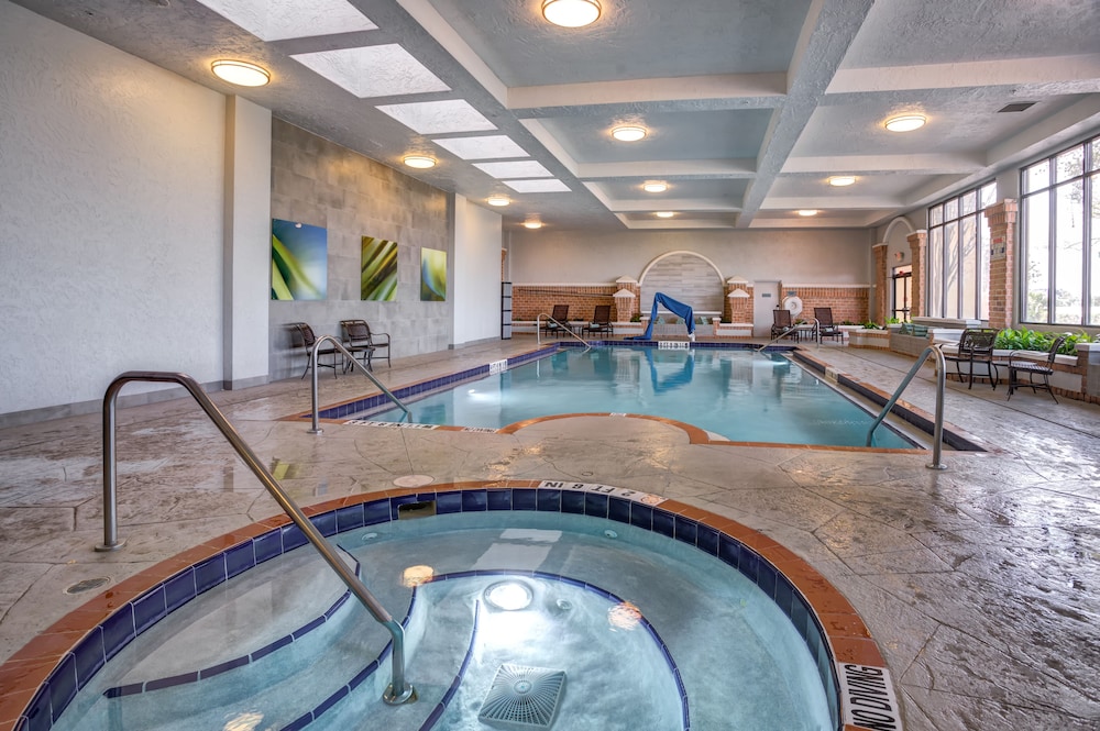 Embassy Suites by Hilton Orlando International Dr Conv Ctr — Swimming pool in Orlando, Florida