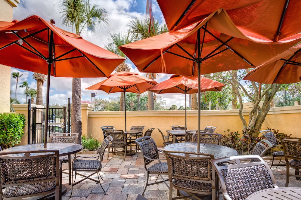 Embassy Suites by Hilton Orlando International Dr Conv Ctr — Restaurant & bars in Orlando, Florida