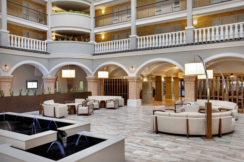 Embassy Suites by Hilton Orlando International Dr Conv Ctr — Hotel building in Orlando, Florida