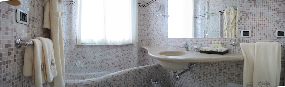 Tombolo Talasso & Beach Resort — Hotel rooms in Castagneto Carducci, Tuscany