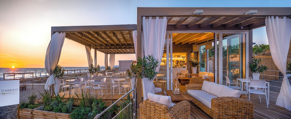 Tombolo Talasso & Beach Resort — Restaurant & bars in Castagneto Carducci, Tuscany