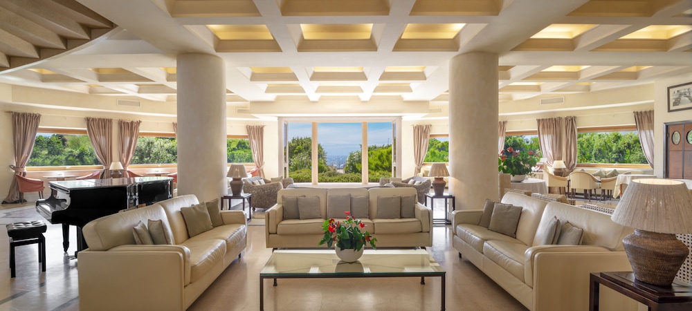 Tombolo Talasso & Beach Resort — Hotel building in Castagneto Carducci, Tuscany