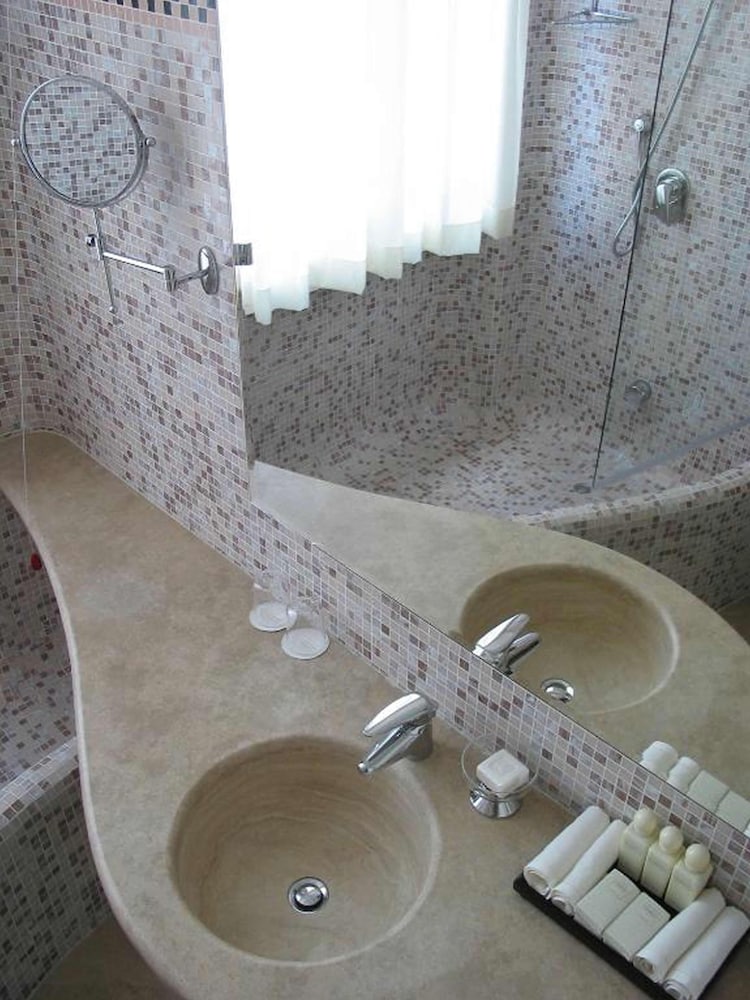 Tombolo Talasso & Beach Resort — Hotel rooms in Castagneto Carducci, Tuscany