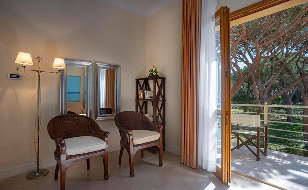 Tombolo Talasso & Beach Resort — Hotel rooms in Castagneto Carducci, Tuscany