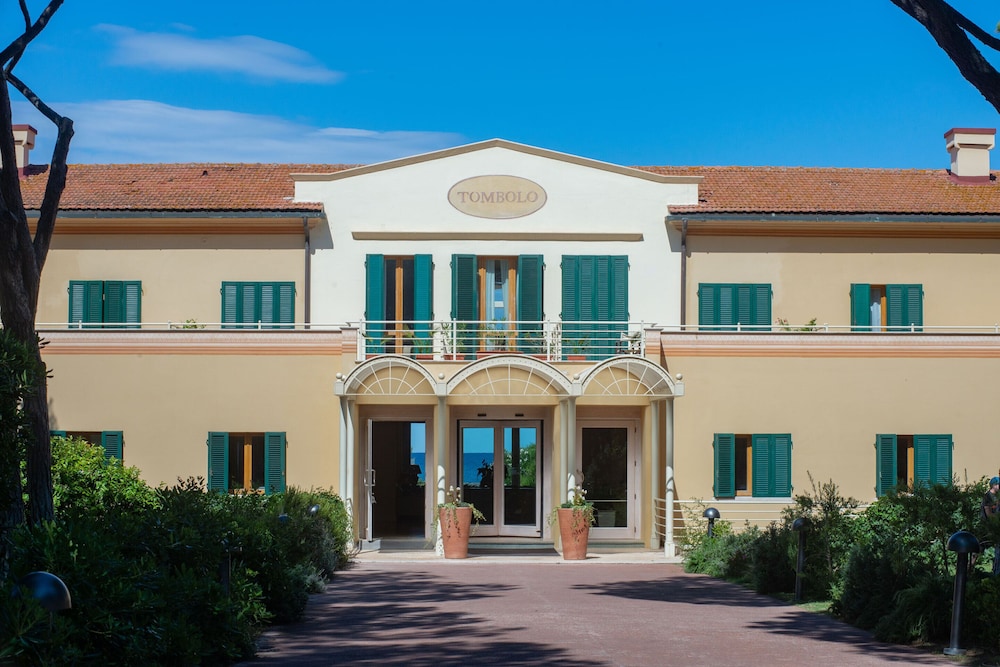 Tombolo Talasso & Beach Resort — Hotel building in Castagneto Carducci, Tuscany