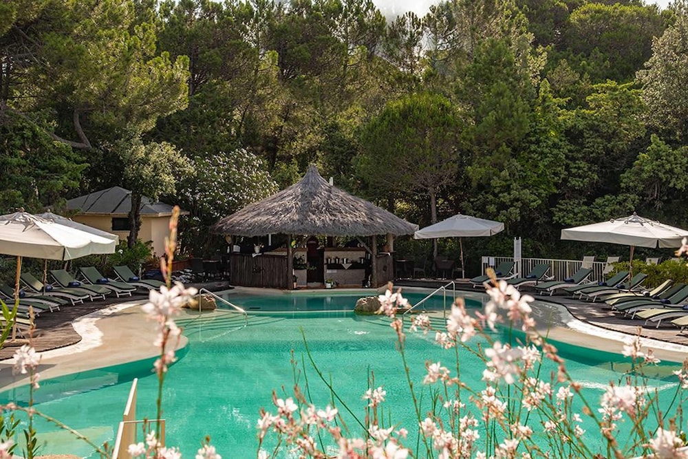 Tombolo Talasso & Beach Resort — Swimming pool in Castagneto Carducci, Tuscany
