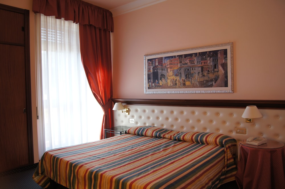 Hotel Torretta — Hotel rooms in Montecatini Terme, Tuscany