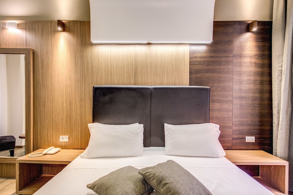 Trevi Collection Hotel - Trevi Hotels Group — Hotel rooms in Rome, Lazio