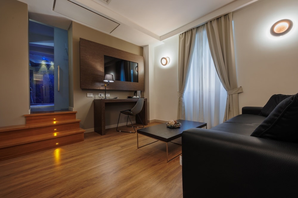 Trevi Collection Hotel - Trevi Hotels Group — Hotel rooms in Rome, Lazio