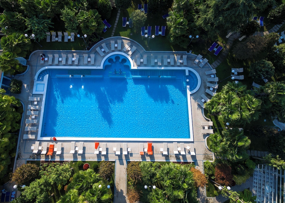 GRAND HOTEL TRIESTE & VICTORIA – Contemporary Thermal Luxury SPA - zdjęcie 2