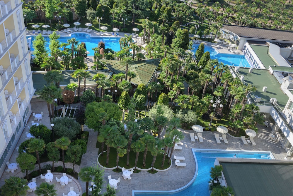 GRAND HOTEL TRIESTE & VICTORIA – Contemporary Thermal Luxury SPA - zdjęcie 3
