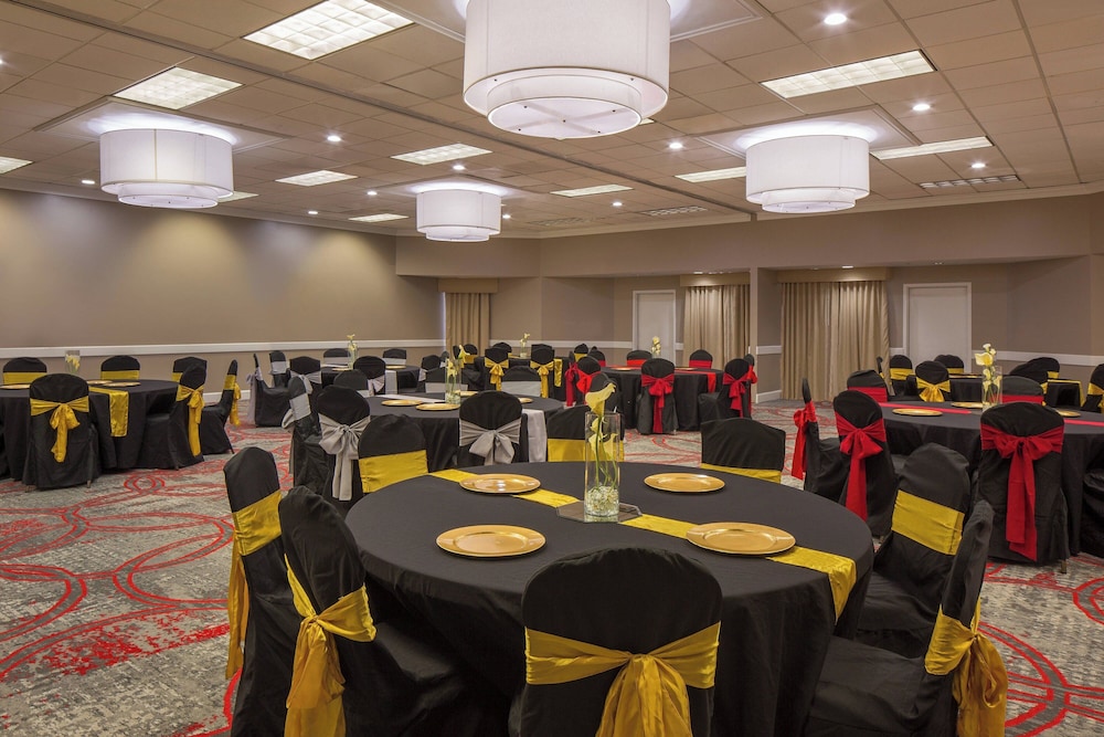Four Points by Sheraton Orlando International Drive — Restaurant & bars in Orlando, Florida
