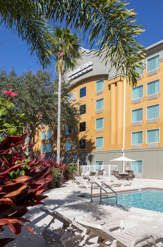 Galleria Palms Hotel — Hotel building in Kissimmee, Florida
