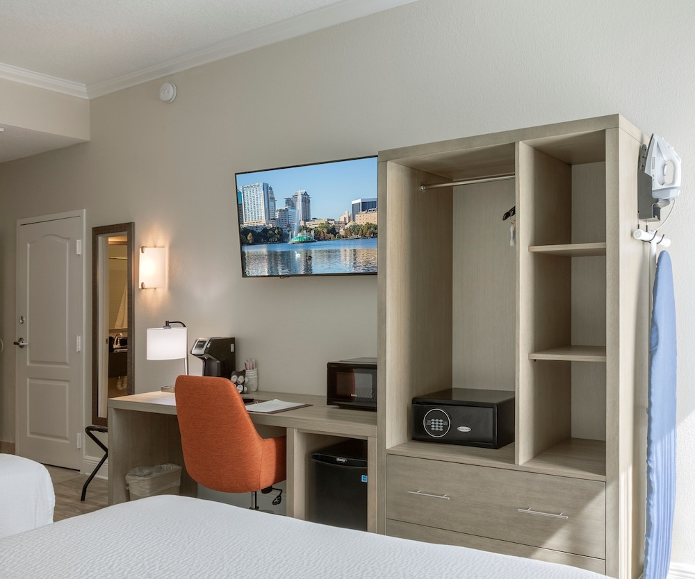 Galleria Palms Hotel — Hotel rooms in Kissimmee, Florida
