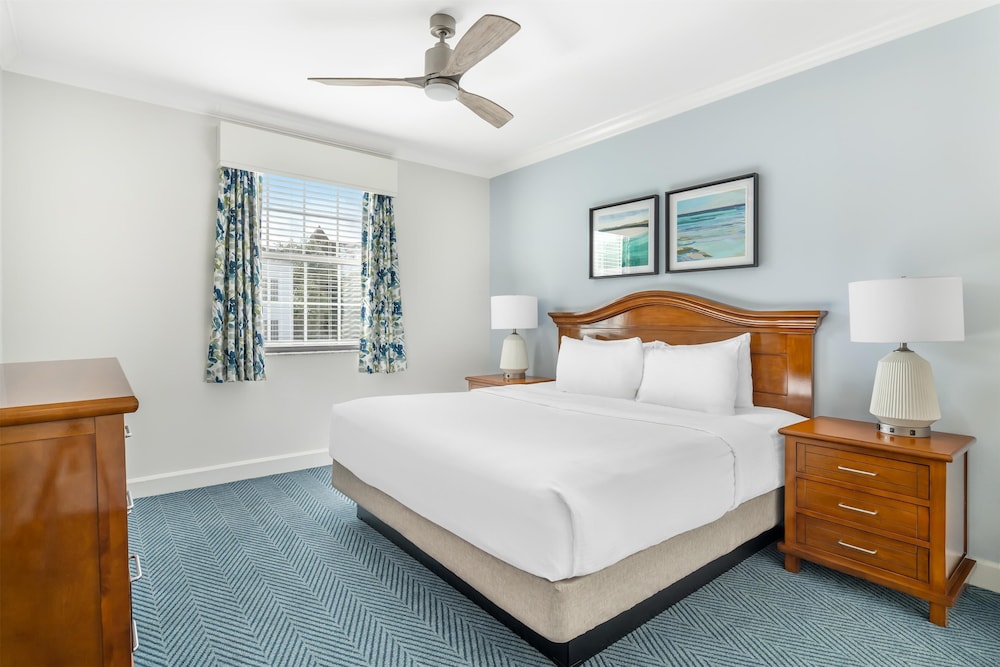 Hilton Vacation Club Grand Beach Orlando — Hotel rooms in Orlando, Florida