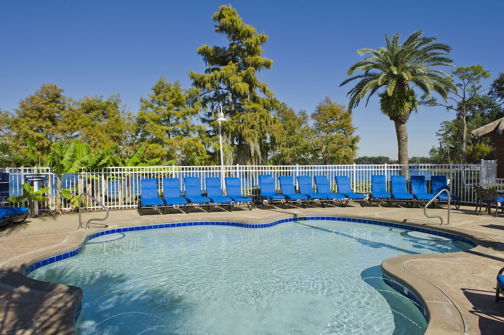 Hilton Vacation Club Grand Beach Orlando — Swimming pool in Orlando, Florida