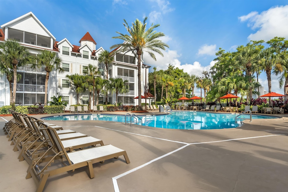 Hilton Vacation Club Grand Beach Orlando — Swimming pool in Orlando, Florida