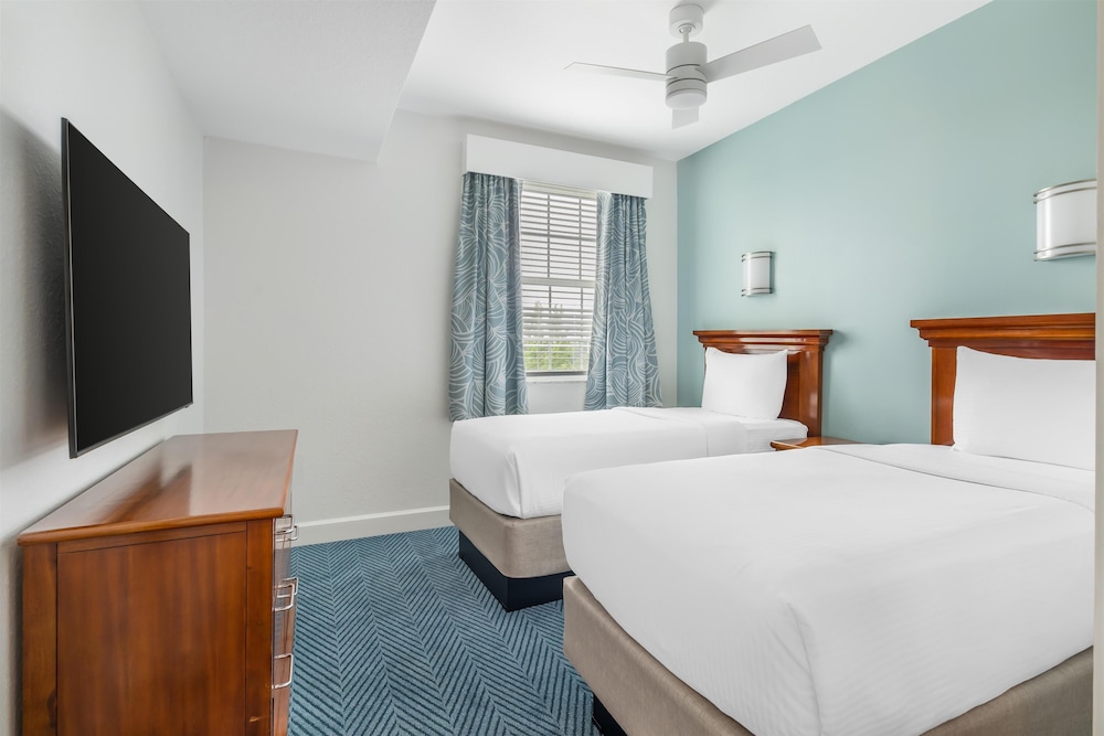 Hilton Vacation Club Grand Beach Orlando — Hotel rooms in Orlando, Florida