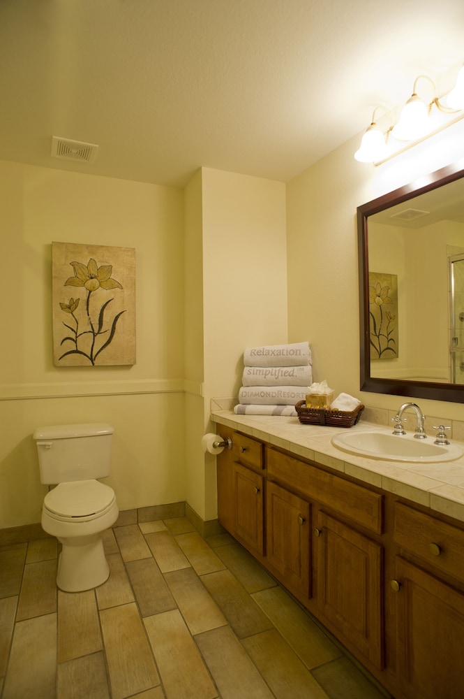 Hilton Vacation Club Grand Beach Orlando — Hotel rooms in Orlando, Florida