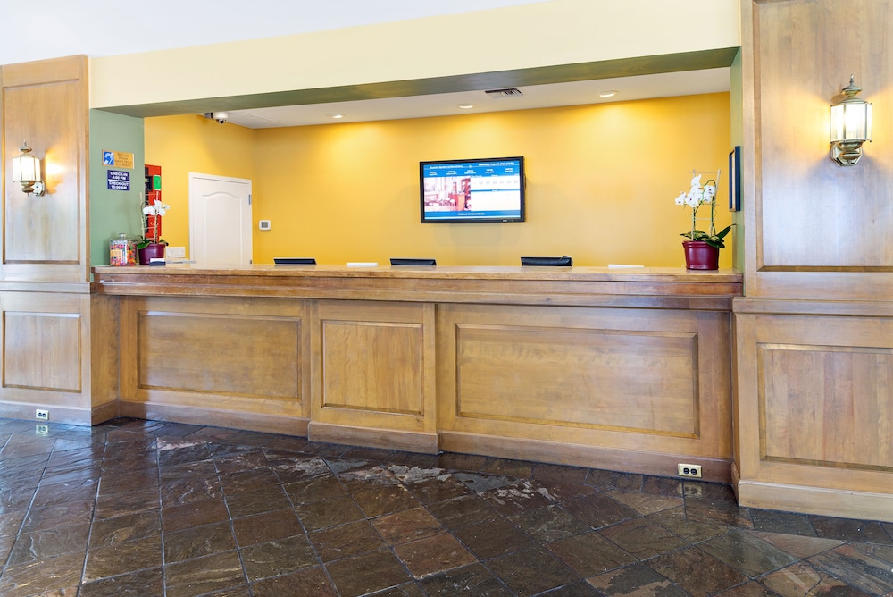 Hilton Vacation Club Grand Beach Orlando — Hotel building in Orlando, Florida