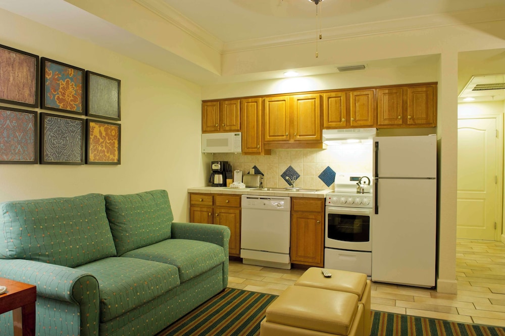 Hilton Vacation Club Grand Beach Orlando — Hotel rooms in Orlando, Florida