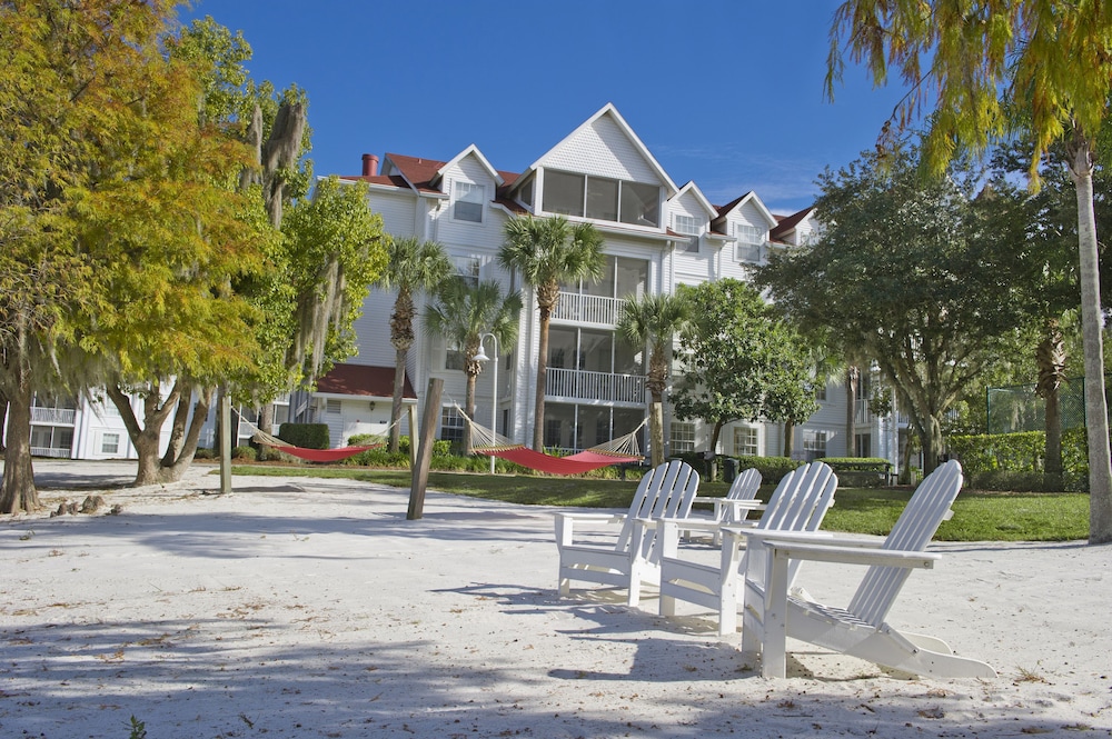 Hilton Vacation Club Grand Beach Orlando — Hotel building in Orlando, Florida