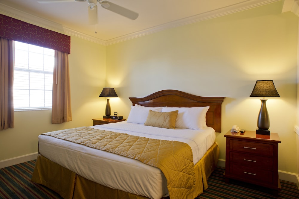 Hilton Vacation Club Grand Beach Orlando — Hotel rooms in Orlando, Florida