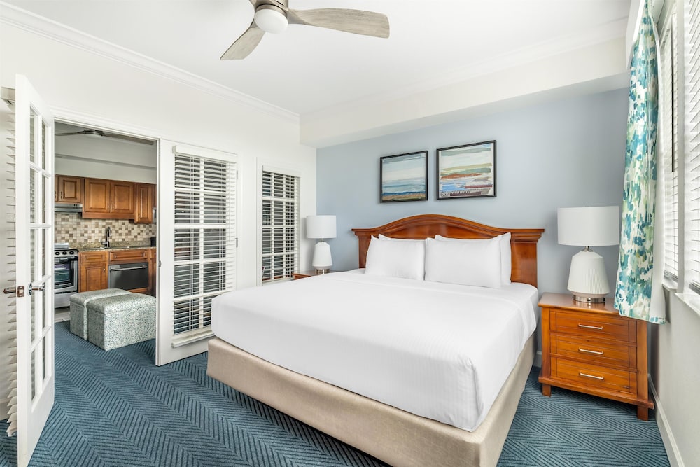 Hilton Vacation Club Grand Beach Orlando — Hotel rooms in Orlando, Florida