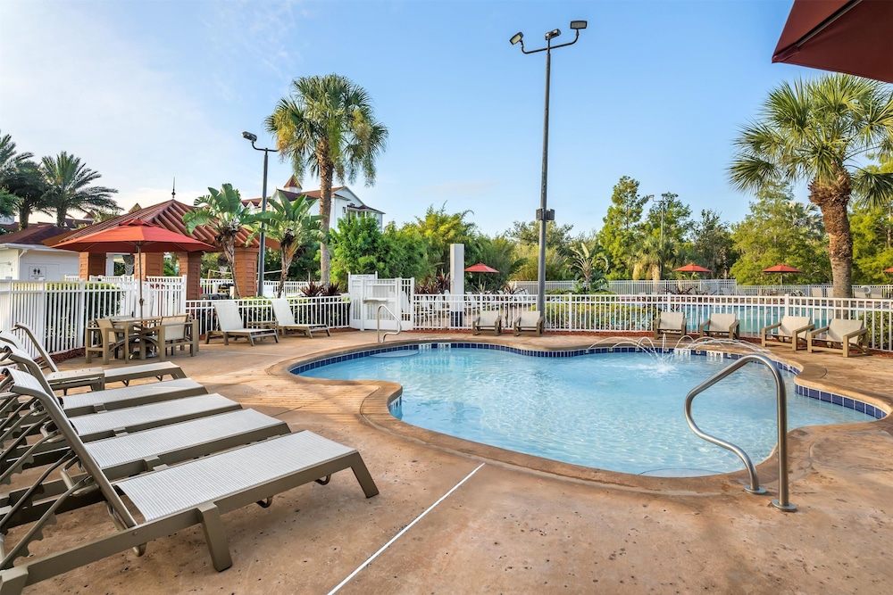 Hilton Vacation Club Grand Beach Orlando — Swimming pool in Orlando, Florida