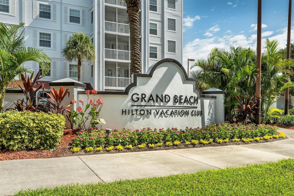 Hilton Vacation Club Grand Beach Orlando — Hotel building in Orlando, Florida