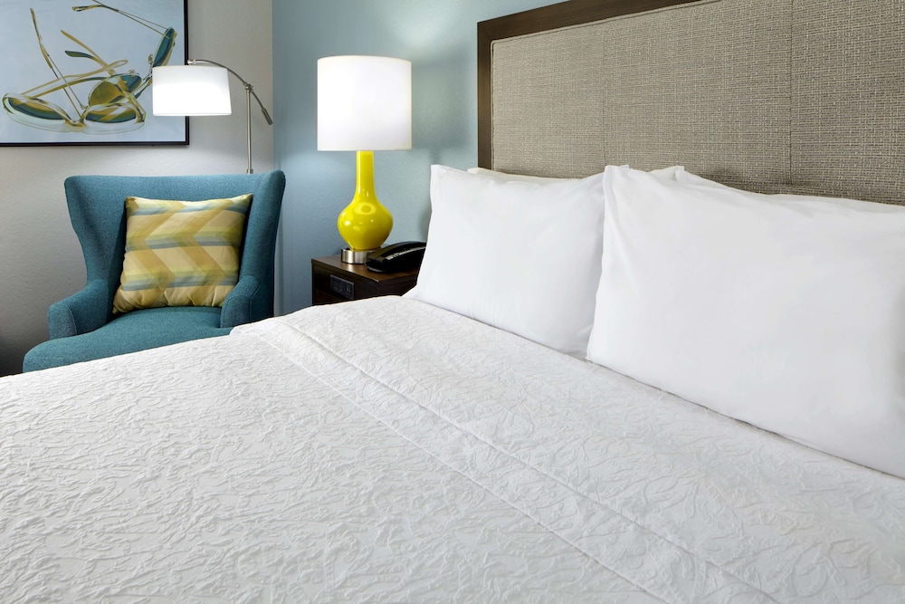 Hampton Inn Orlando Near Universal Blv/International Dr — Hotel rooms in Orlando, Florida