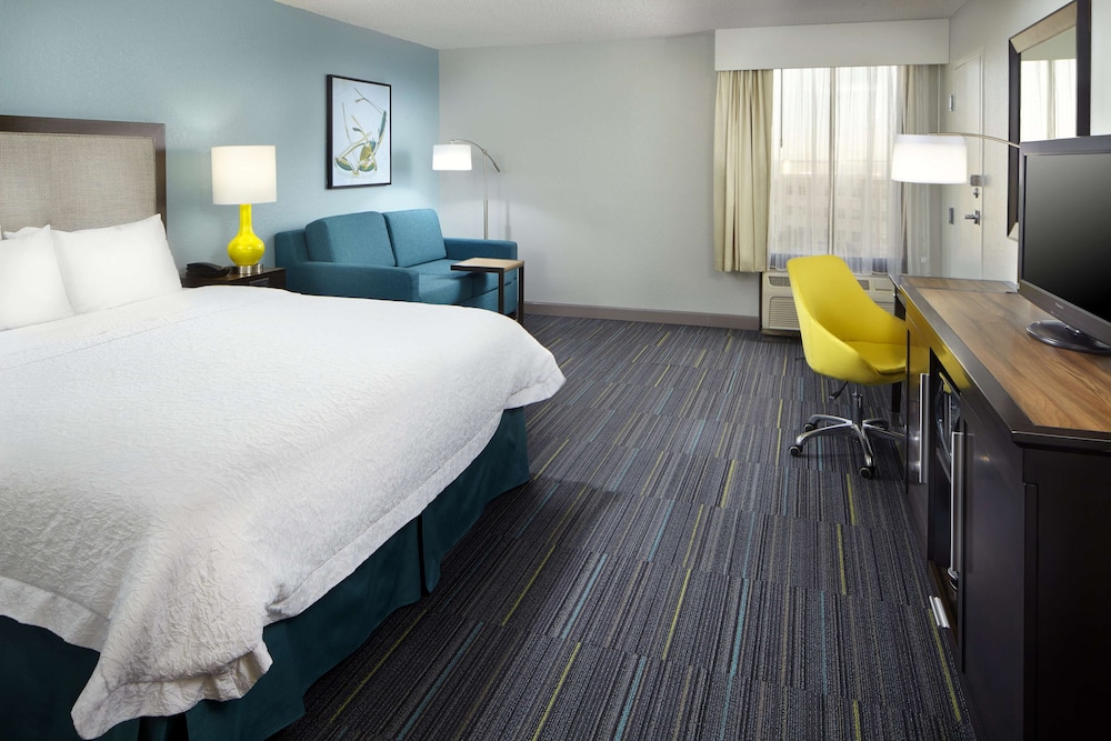Hampton Inn Orlando Near Universal Blv/International Dr — Hotel rooms in Orlando, Florida