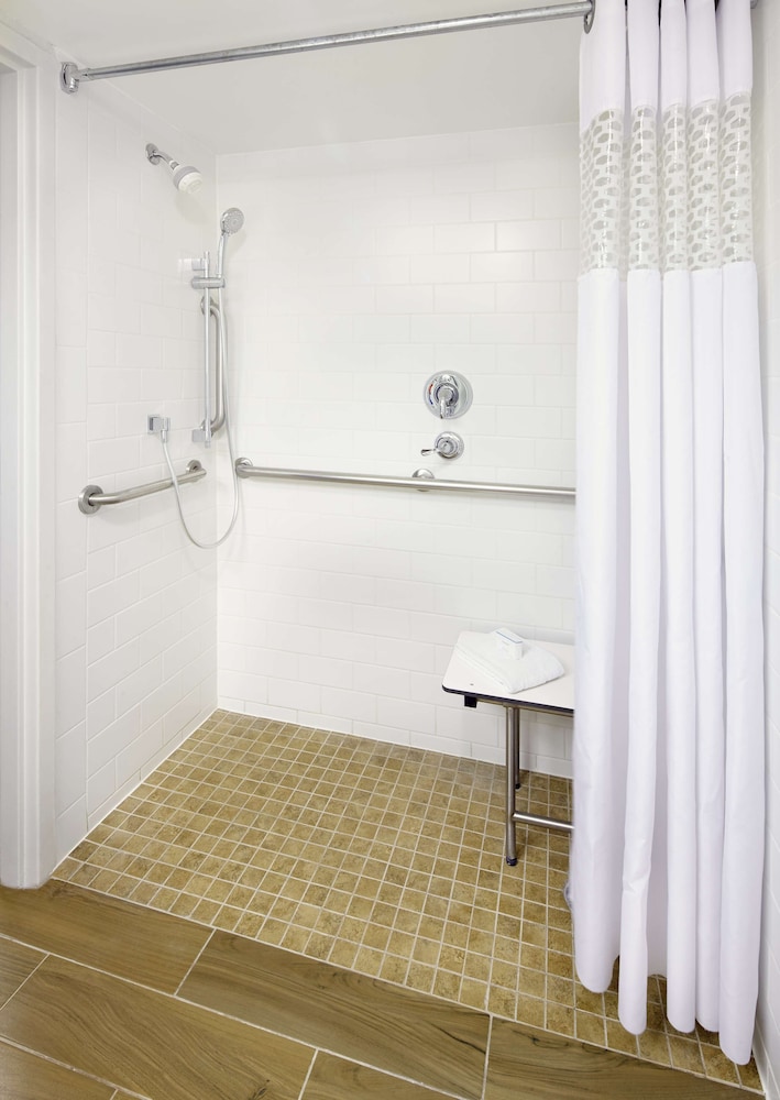 Hampton Inn Orlando Near Universal Blv/International Dr — Hotel rooms in Orlando, Florida