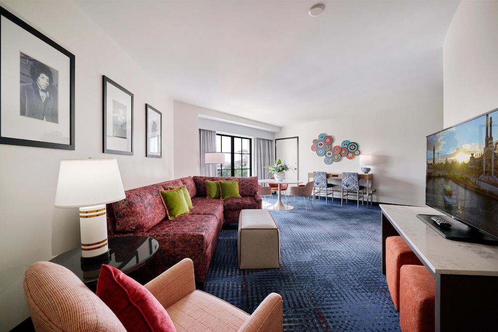 Universal's Hard Rock Hotel — Hotel rooms in Orlando, Florida