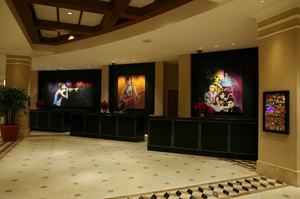 Universal's Hard Rock Hotel — Hotel building in Orlando, Florida