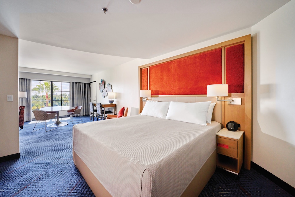 Universal's Hard Rock Hotel — Hotel rooms in Orlando, Florida