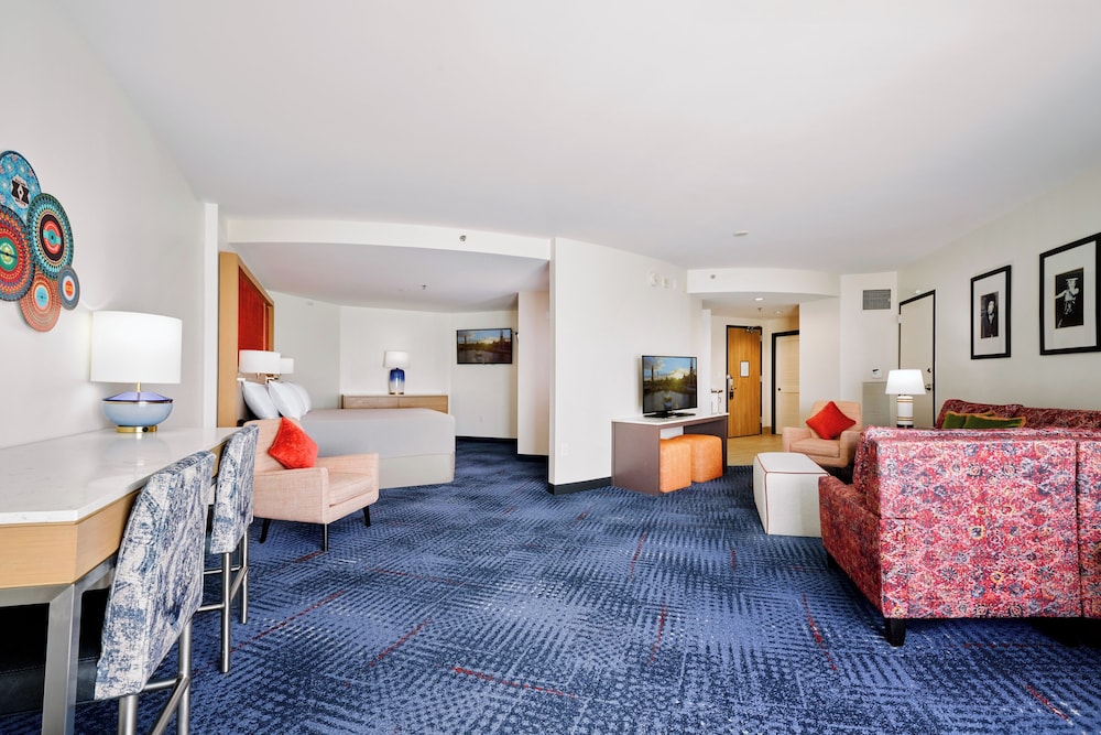 Universal's Hard Rock Hotel — Hotel rooms in Orlando, Florida