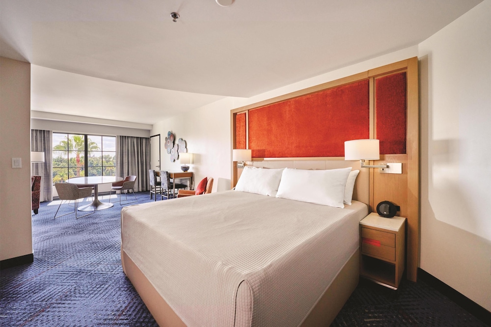 Universal's Hard Rock Hotel — Hotel rooms in Orlando, Florida