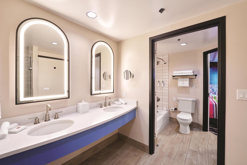 Universal's Hard Rock Hotel — Hotel rooms in Orlando, Florida
