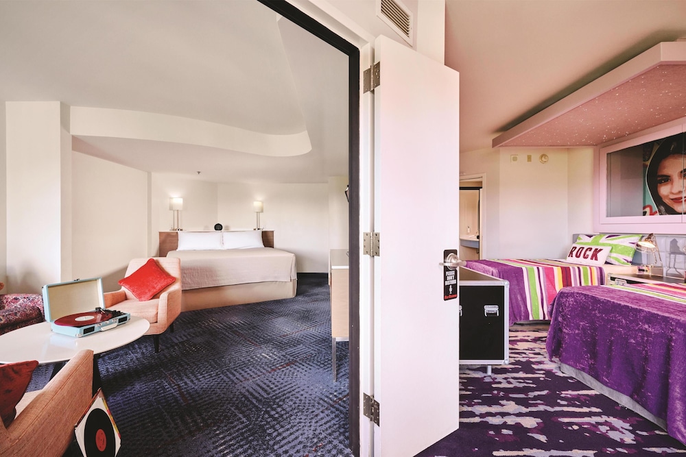 Universal's Hard Rock Hotel — Hotel rooms in Orlando, Florida