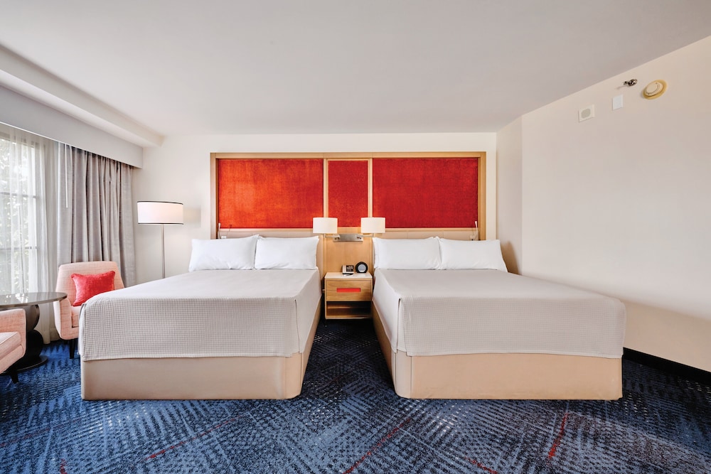 Universal's Hard Rock Hotel — Hotel rooms in Orlando, Florida