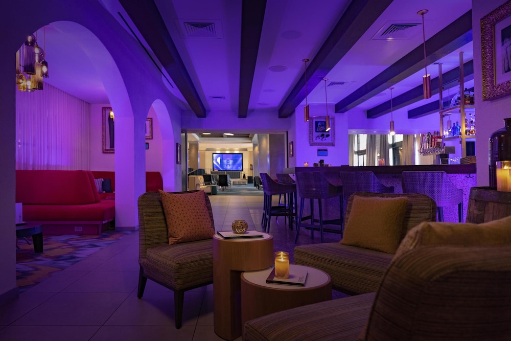 Universal's Hard Rock Hotel — Restaurant & bars in Orlando, Florida