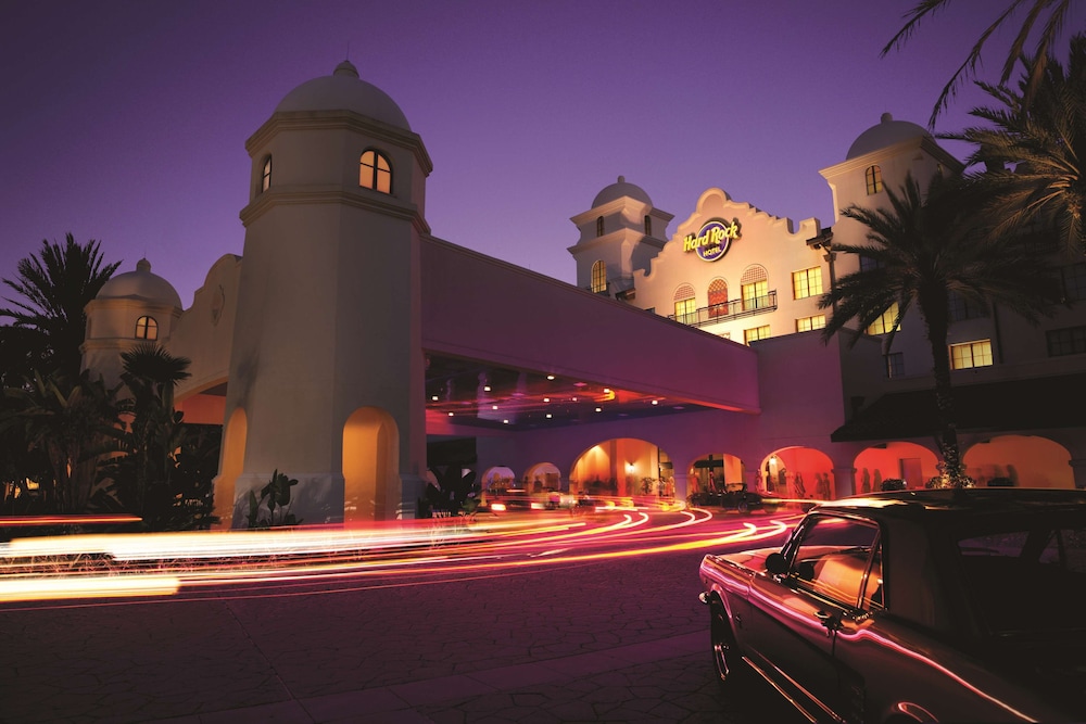 Universal's Hard Rock Hotel — Hotel building in Orlando, Florida