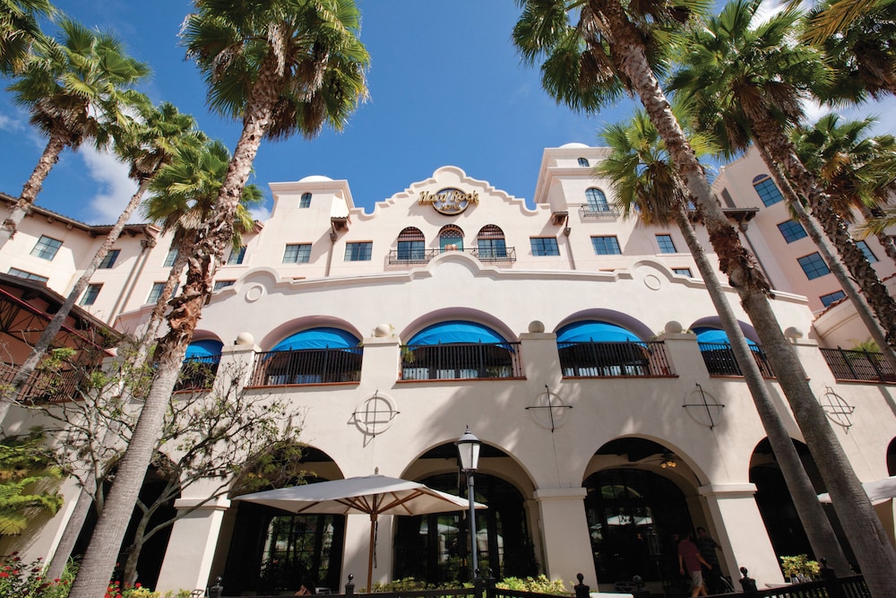 Universal's Hard Rock Hotel — Hotel building in Orlando, Florida
