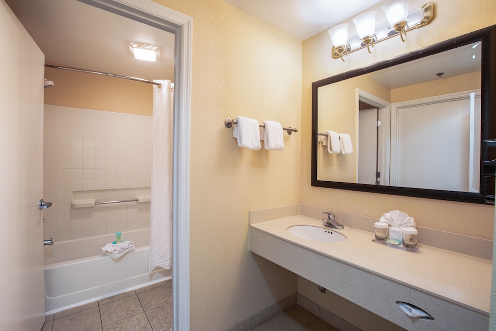 staySky Suites - I Drive Orlando — Hotel rooms in Orlando, Florida