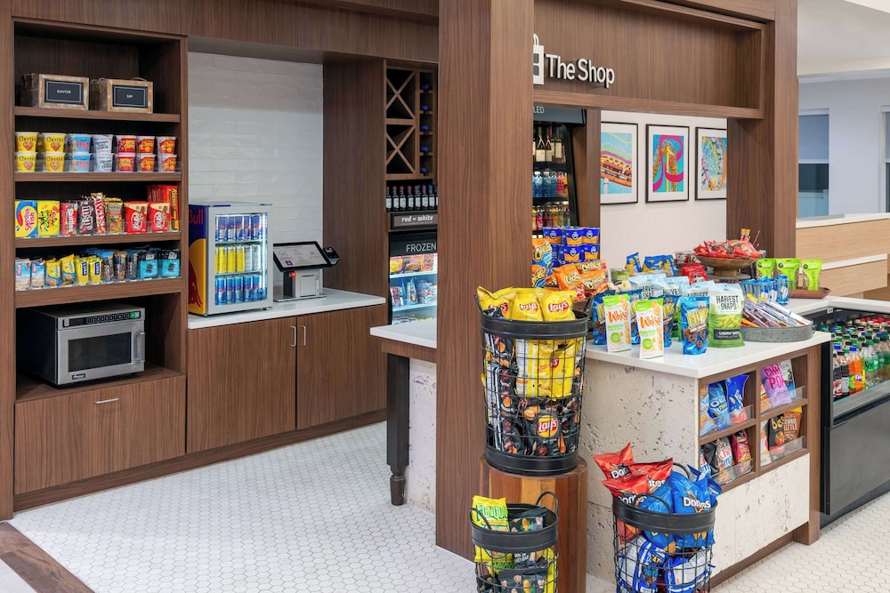 Hilton Garden Inn Orlando International Drive North — Restaurant & bars in Orlando, Florida