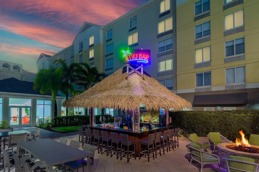 Hilton Garden Inn Orlando International Drive North — Hotel building in Orlando, Florida