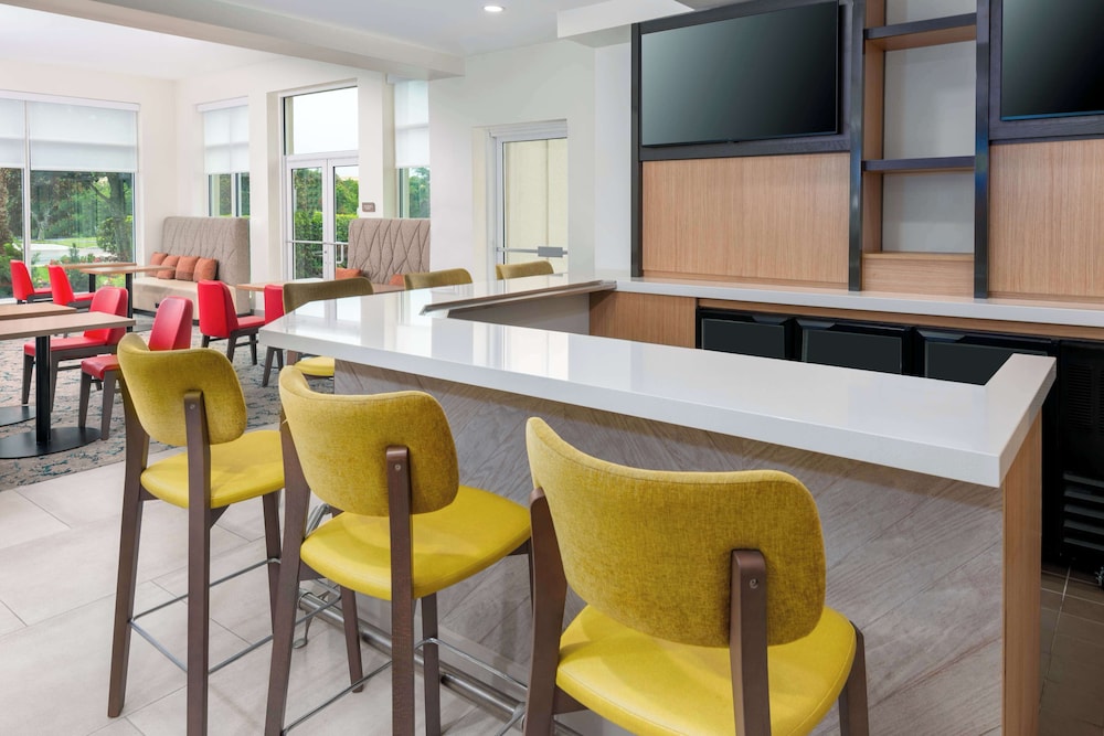 Hilton Garden Inn Orlando International Drive North — Restaurant & bars in Orlando, Florida